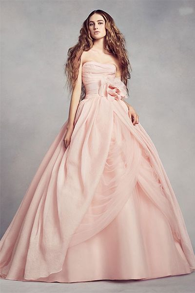 15 Pretty Pink Wedding Dresses 2022 ...